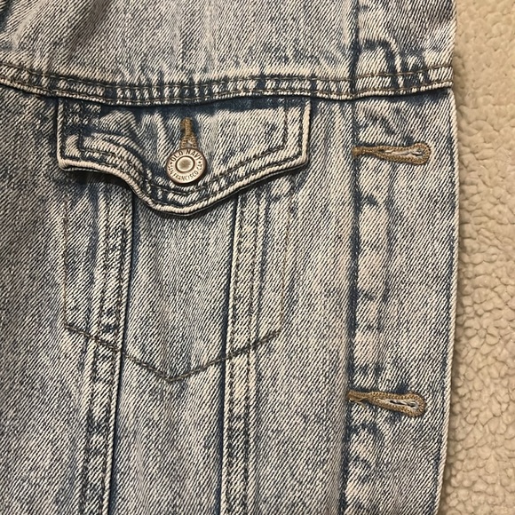 Old Navy Fleece Sherpa Lined Jean Jacket - Picture 3 of 6